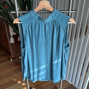 Cloth & Stone by Anthropologie Teal Sleeveless Blouse